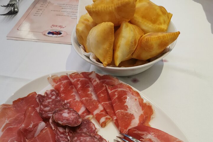 Parmigiano, Prosciutto and Traditional balsamic Tour from Bologna