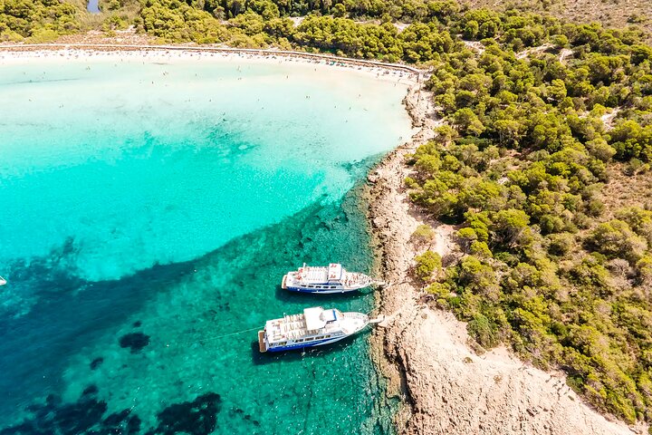 Southern Virgin Coves Half Day Trip with a Stop