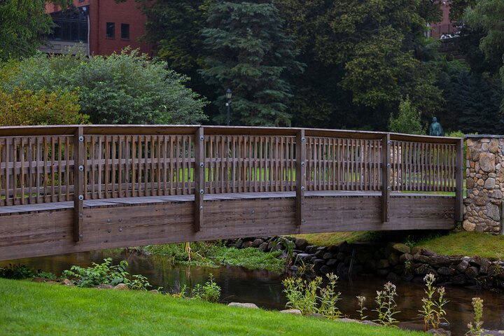 Massachusetts Self-Guided Audio Tour Bundle: 10+ Tours