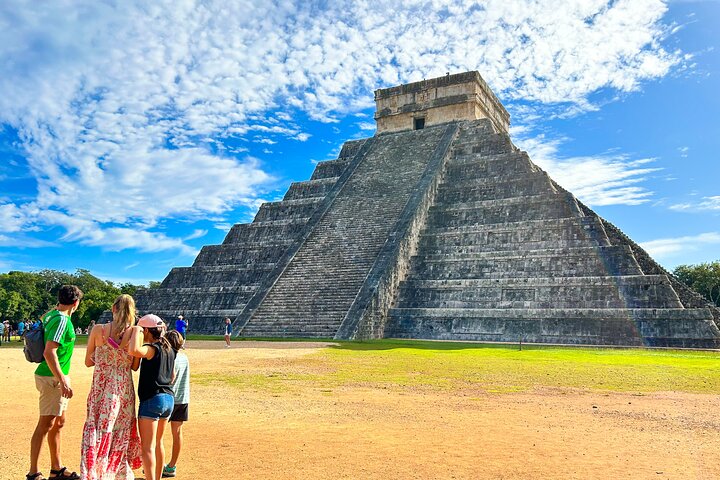 Chichen Itza Early Access Private Tour with Buffet Lunch