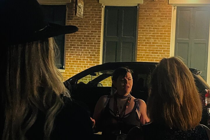 Adults-Only New Orleans Ghost, Crime, Voodoo, and Vampire Tour