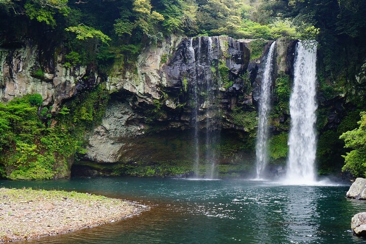 Jeju Island Popular Sightseeing Private Car Charter Tour 5/9hours