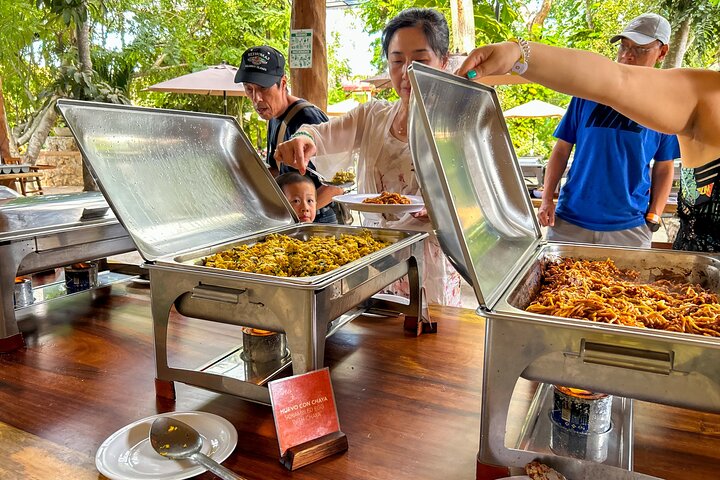 Chichen Itza, Valladolid & Cenote Private Tour with Buffet Lunch