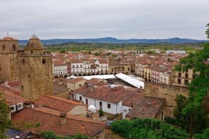 Trujillo Highlights: Pizarro’s City, Palaces & Medieval Castle