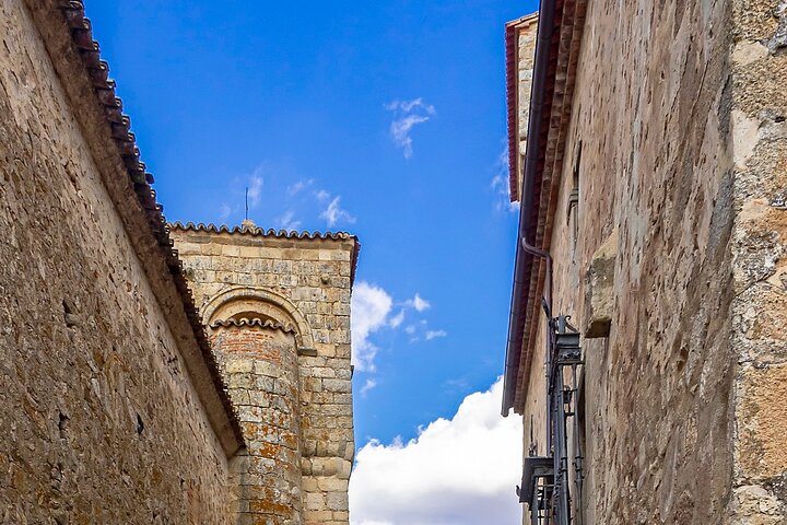 Trujillo Highlights: Pizarro’s City, Palaces & Medieval Castle