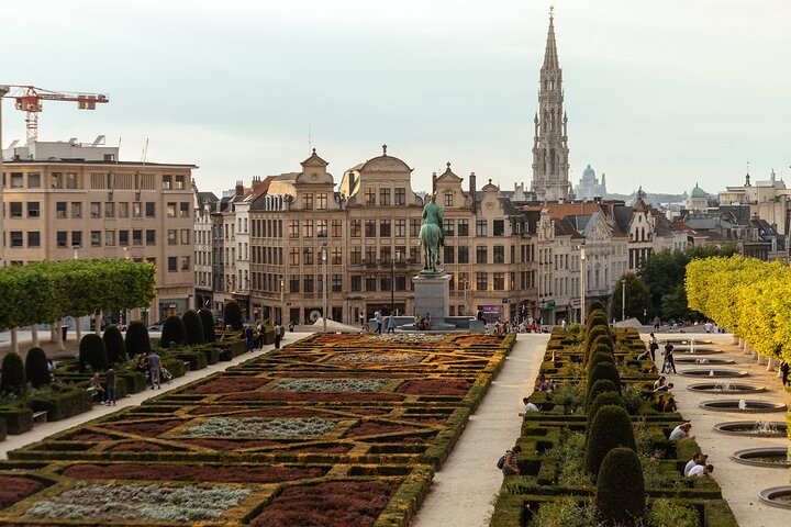 Brussels PRIVATE TOUR With Locals: Highlights & Hidden Gems