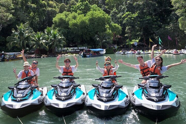 Langkawi : Premium Jet Ski Tour Including Dayang Bunting Island