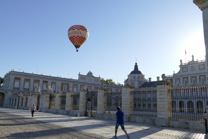 Balloon Trip in Aranjuez with Brunch Included