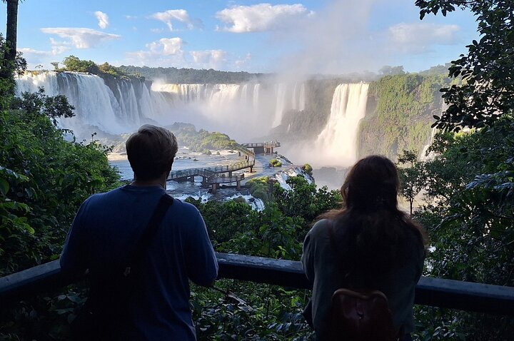Private Iguazu waterfalls In 2 days : Brazil & Argentina