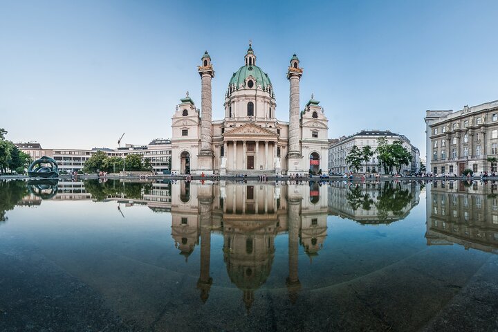 Big Bus Vienna Hop-On Hop-Off Sightseeing Tour