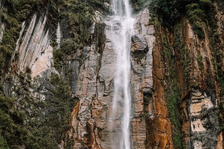 Chachapoyas: Yumbilla Waterfalls Tour