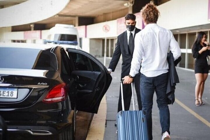 Private One-Way Transfer from Glasgow to Glasgow Int. Airport