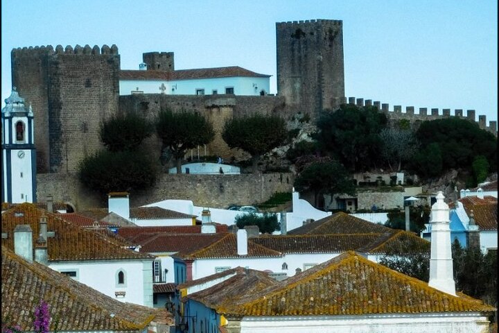 Transfers from/to Lisbon Airport to: Fátima / Nazaré / Alcobaça..
