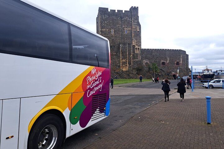 Giants Causeway and Castles from Belfast: Guided Tour