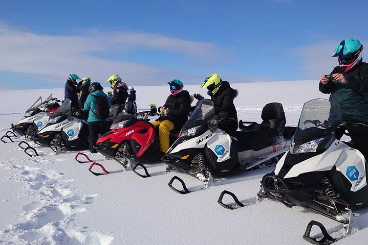 Into the Glacier Combo: Snowmobiling + Langjökull Ice Cave