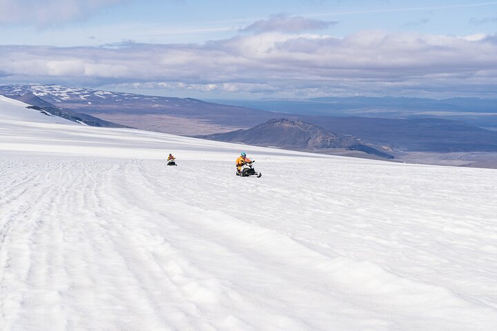 Into the Glacier Combo: Snowmobiling + Langjökull Ice Cave