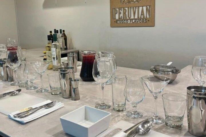 Peruvian Cooking Class Cocktails and Market Tour in Cusco