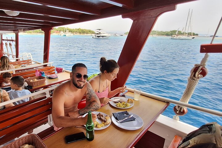 All-Inclusive Blue Lagoon & 3 Island Boat Tour with Food & Drinks