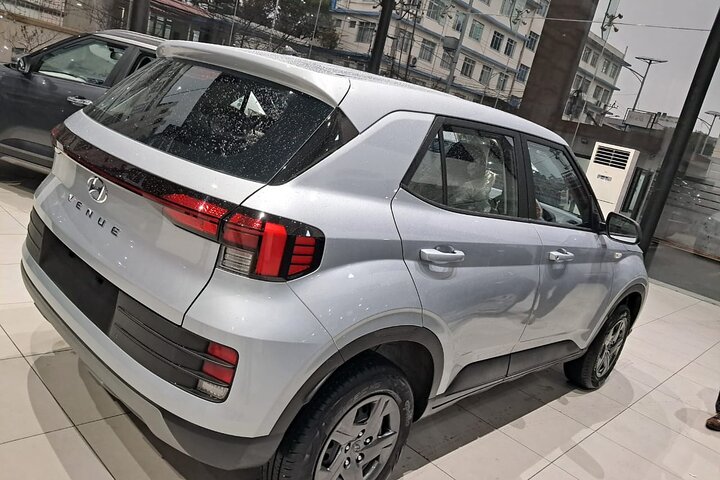 Chitwan to Kathmandu One Way Transfer by Private AC Car