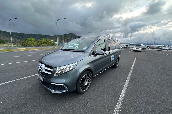 Cairns Airport to Port Douglas Private Transfer With Return