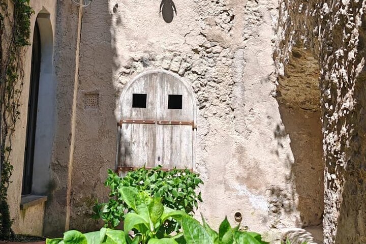 Visit in Freedom Aragonese Castle Ischia, with PDF Guide