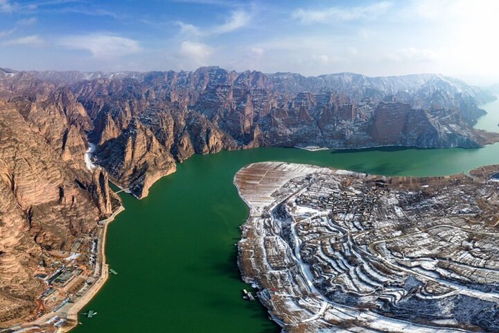 Private Lanzhou Yellow river stone forest day tour
