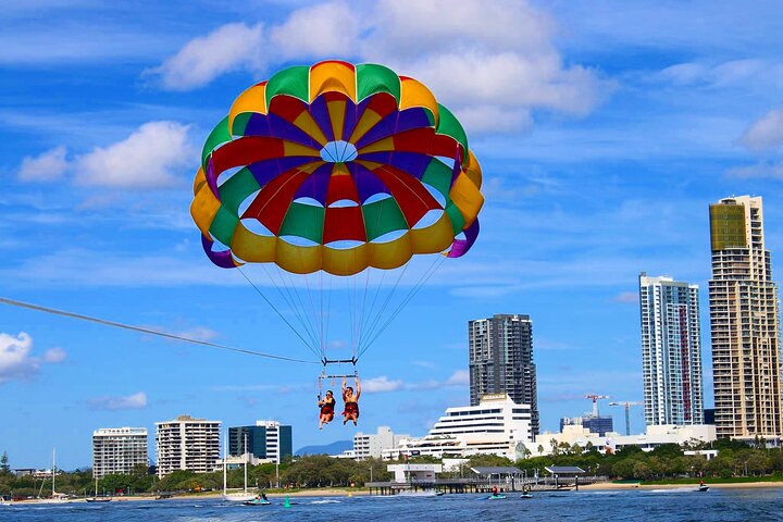Parasailing on the Gold Coast, Fly solo, Tandem or Triple