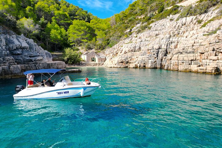 Private 3-Island Boat Tour: Blue Lagoon, Brač & North Hvar Shore