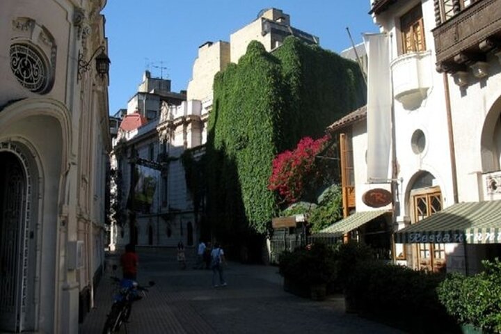 Best Santiago Street Food Tour with 4+ Tastings and Drink