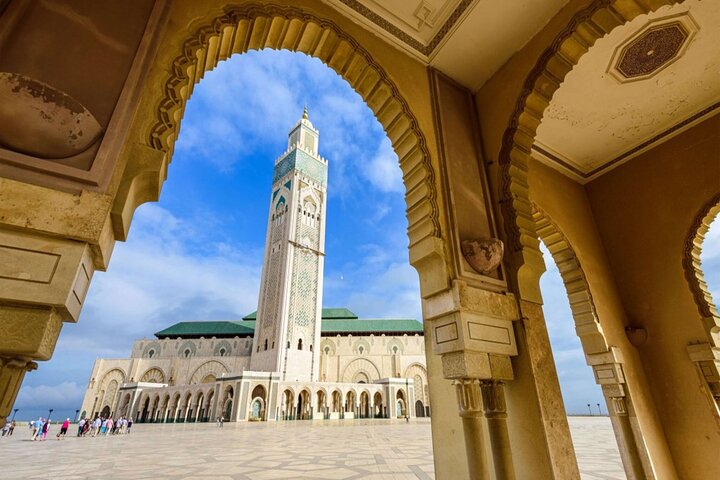 Casablanca Half-day Guided Tour with Hassan II mosque ticket
