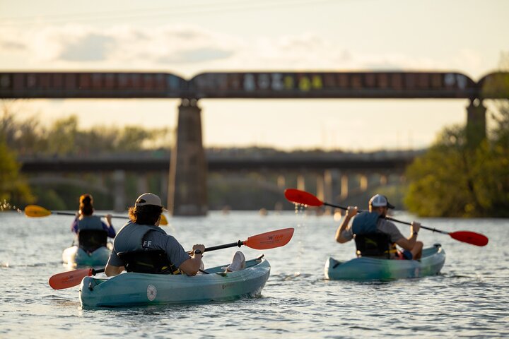 Guided Sunset Bat Kayak Tour in Austin