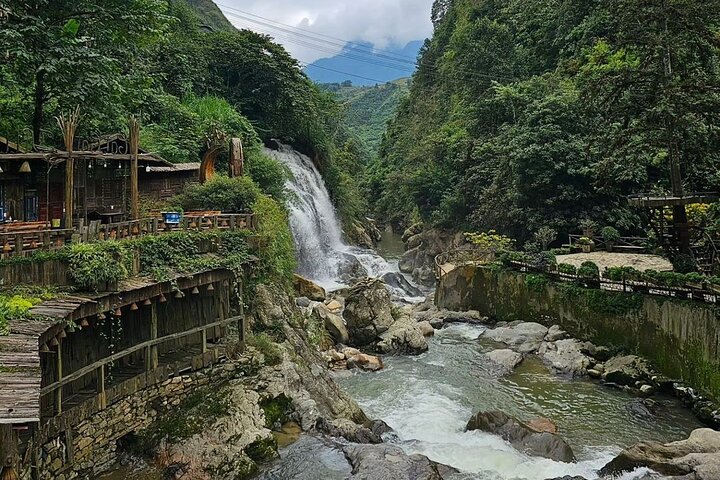 Private Full Day Tour in Sapa by Car