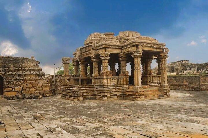 Mitawali,Padawali & Bateshwar Tour with Guide, Entrances Included