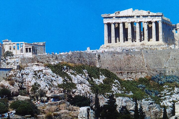 6-Hour Private Luxury Tour in Athens: Exclusively for couples