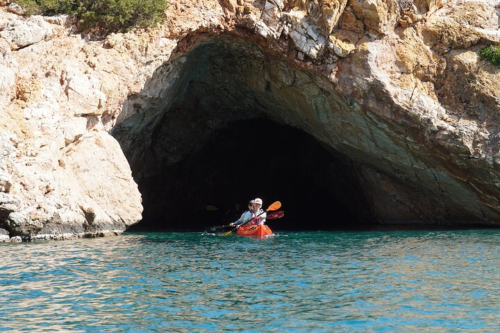 Naxos Kayak Tour to Rina Cave with Snorkeling and Homemade lunch