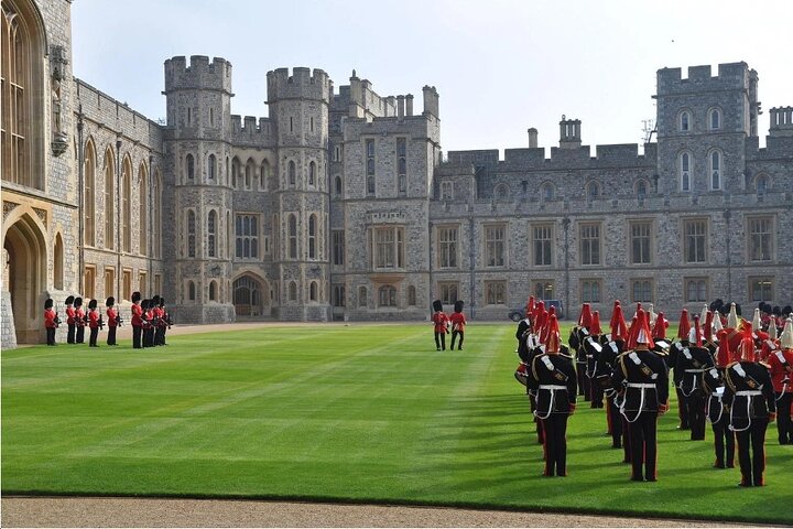 Windsor Castle Half Day Trip from London by Luxury Coach