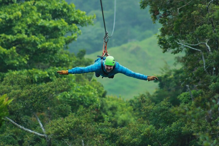 Extreme Zipline tour in Monteverde