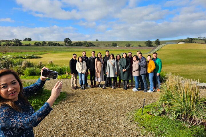 Melbourne: Yarra Valley Wine, Gin, Whisky and Chocolate Tour
