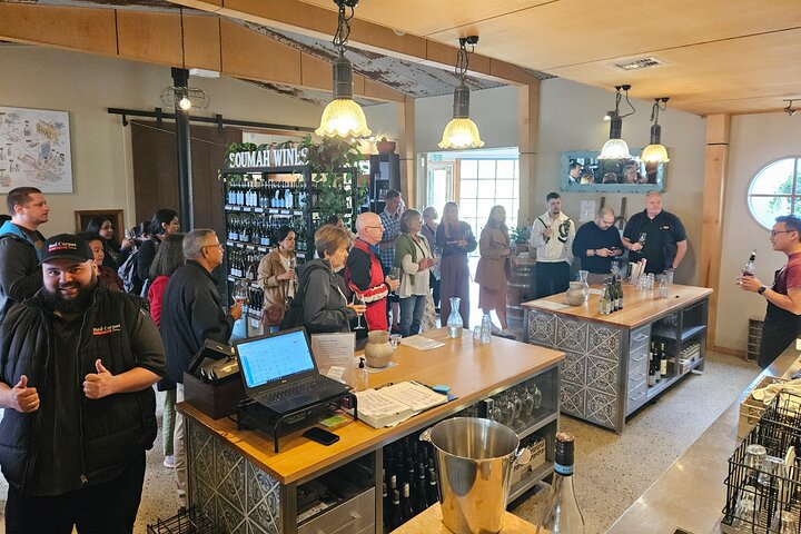 Melbourne: Yarra Valley Wine, Gin, Whisky and Chocolate Tour