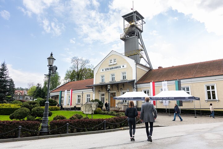 Wieliczka Salt Mine Guided Tour from Krakow with Transport