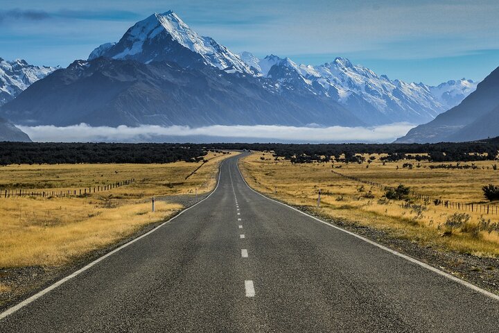 Mt Cook to Christchurch One-Way Small Group Tour via Lake Tekapo