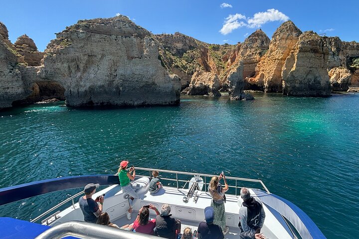 Half Day Cruise to Ponta da Piedade with Lunch and Drinks