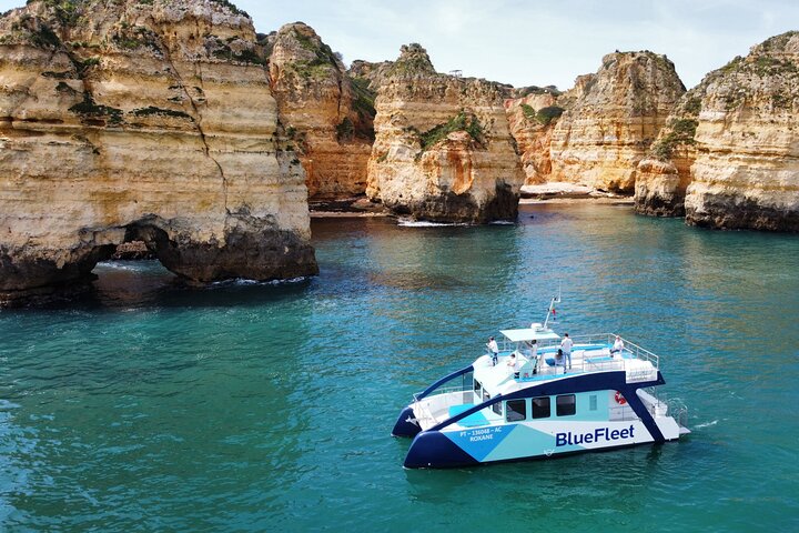 Half Day Cruise to Ponta da Piedade with Lunch and Drinks