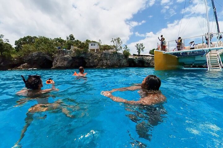 Negril Sunset Adults Only Party Booze Cruise with DJ