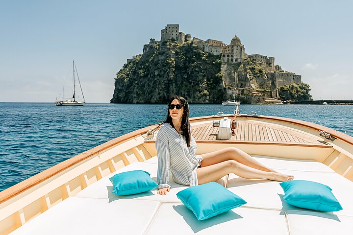 Private tour of the island of Ischia with Gozzo Aprea 35ft