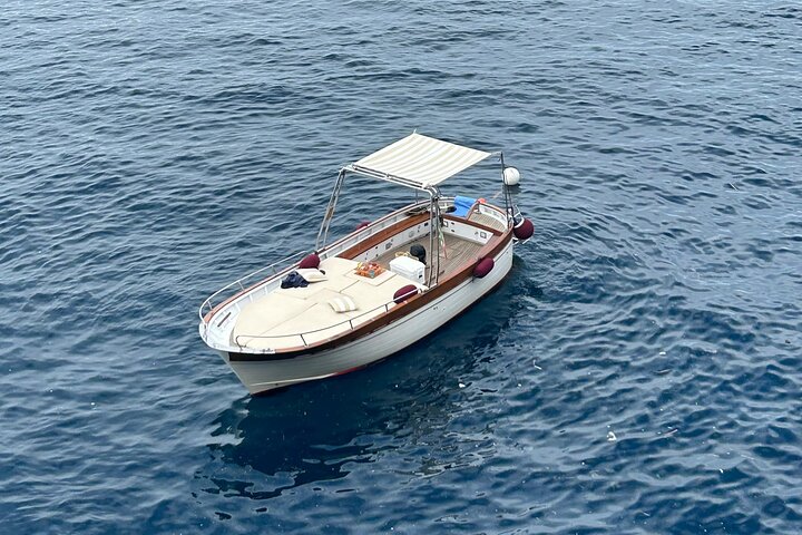 Capri Private Boat Tour with Capri Skipper