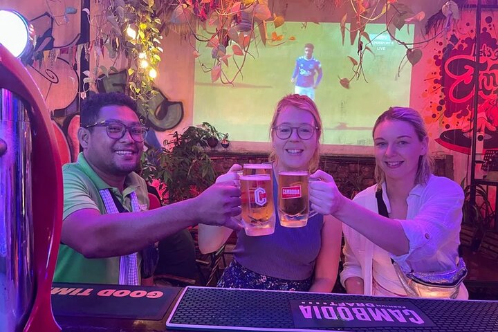 Phnom Penh Evening Foodie Vespa Tour / Tuk Tuk Available