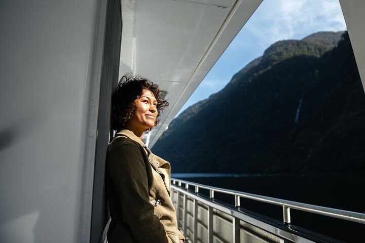 Doubtful Sound Wilderness Day Cruise from Manapouri