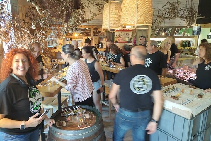 Visit and Gastronomic Experience of the Santoña Anchovy Factory