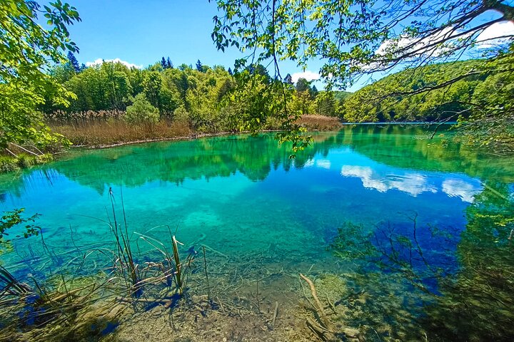 Zagreb: Plitvice with Ticket & Rastoke Guided Tour Boat Ride